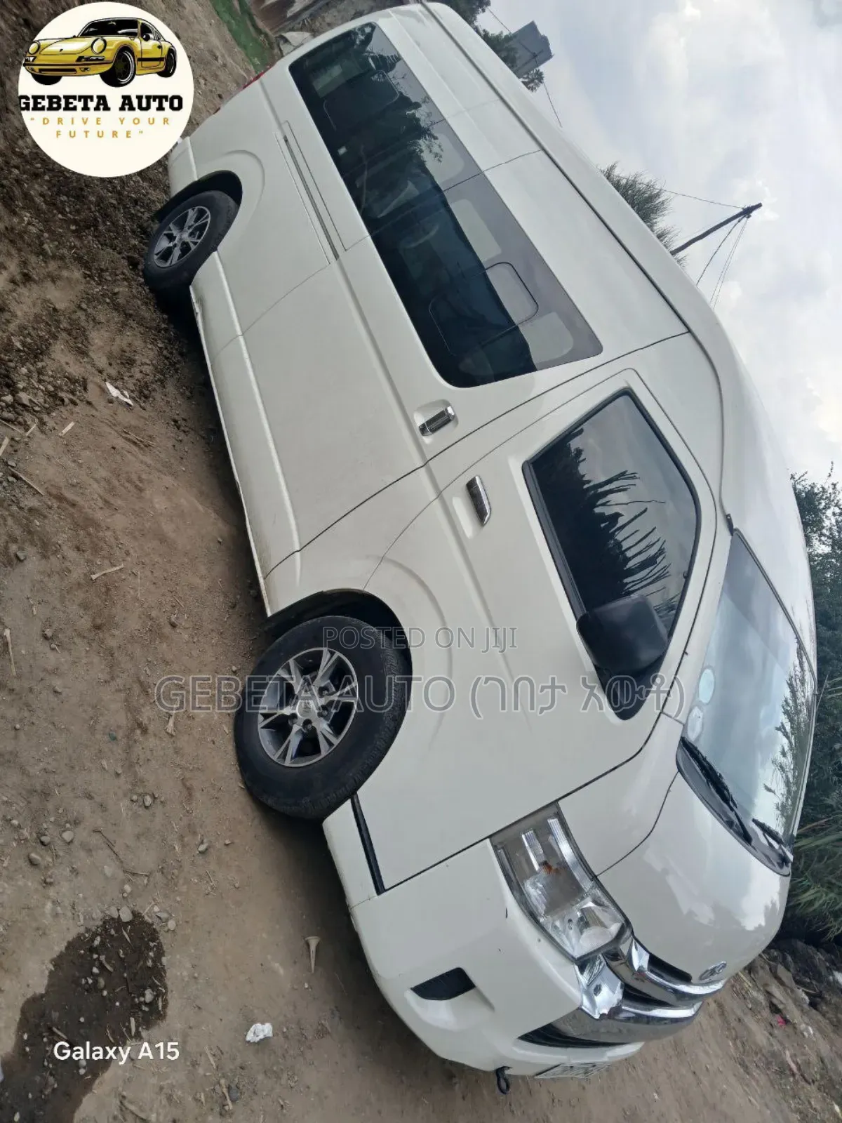 Toyota HiAce 2022 White