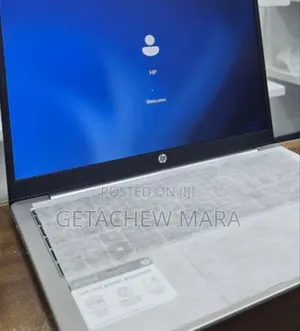 New Laptop HP 14-Dq1025cl 8GB Intel Core I5 SSD 512GB