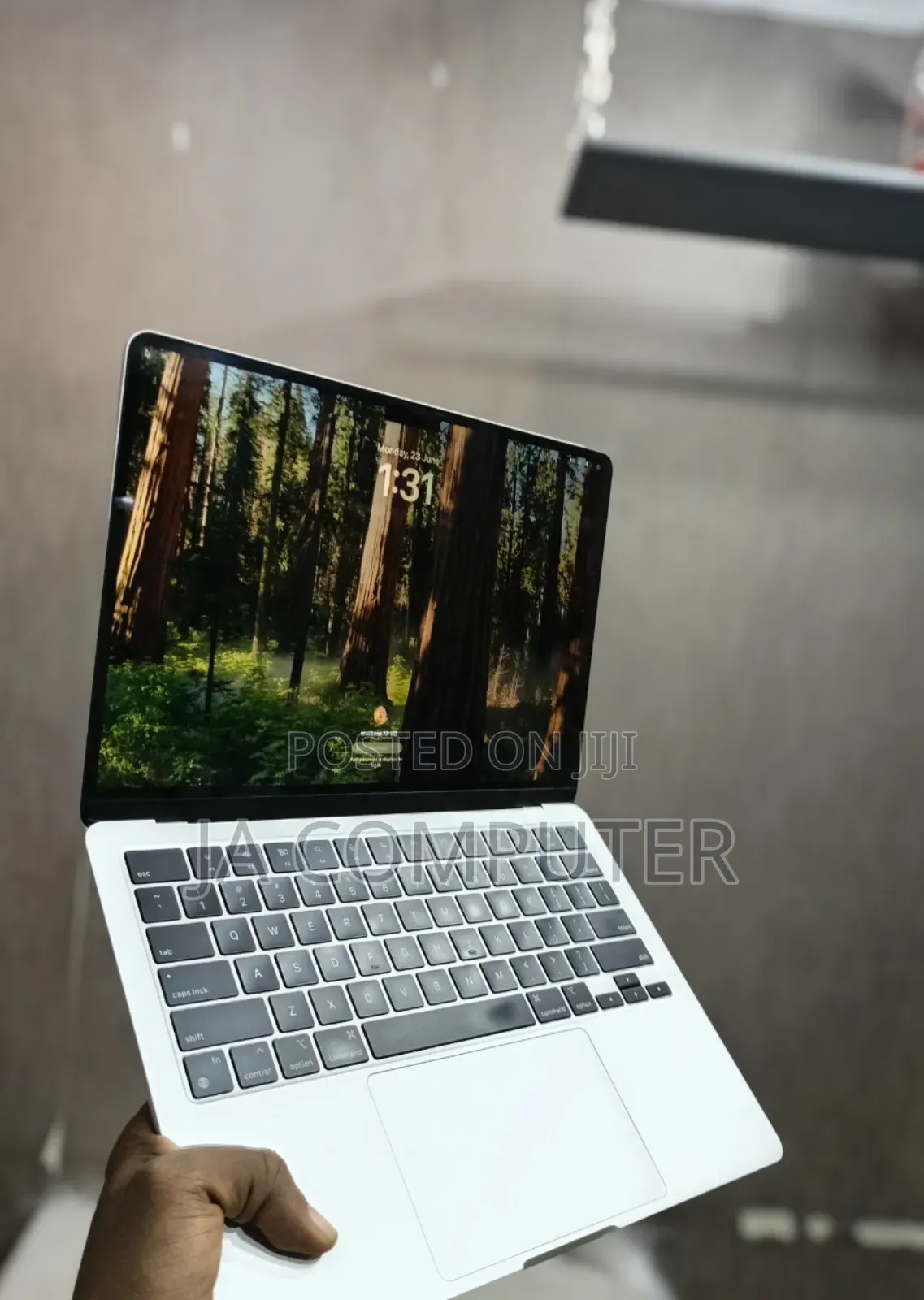 New Laptop Apple MacBook Air 2020 M1 8GB Apple M1 SSD 256GB