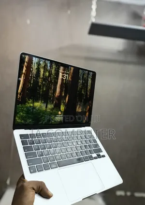 New Laptop Apple MacBook Air 2020 M1 8GB Apple M1 SSD 256GB