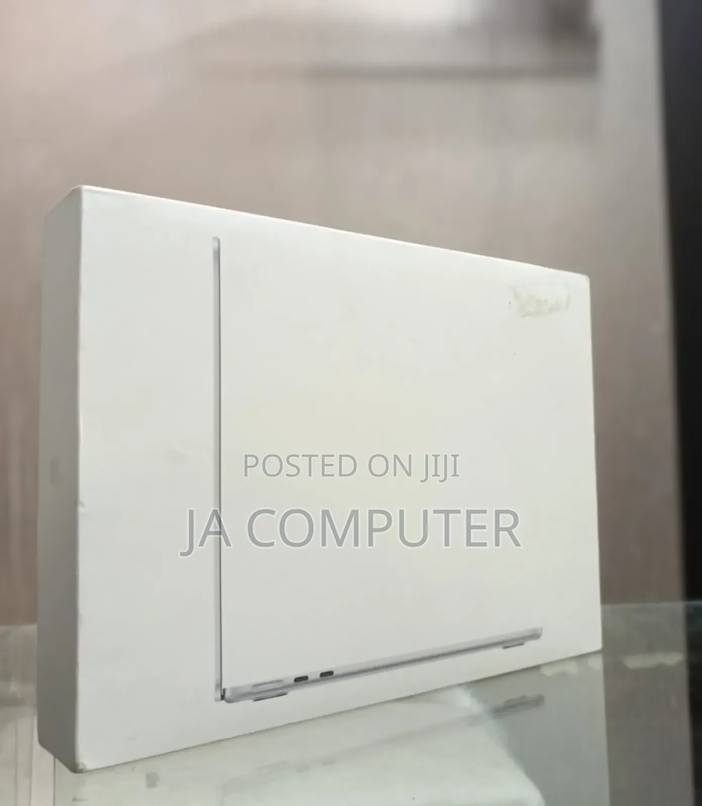 New Laptop Apple MacBook Air 2020 M1 8GB Apple M1 SSD 256GB