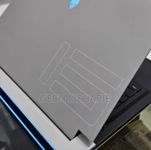 New Laptop Alienware Area-51m 16GB Intel Core I7 SSD 512GB