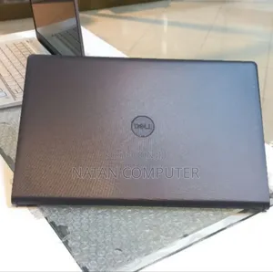 New Laptop Dell Vostro 3520 8GB Intel Core I5 SSD 1T