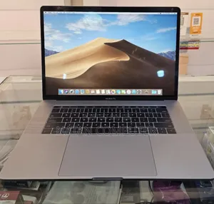 Photo - New Laptop Apple MacBook Pro 2017 16GB Intel Core I7 SSD 1T