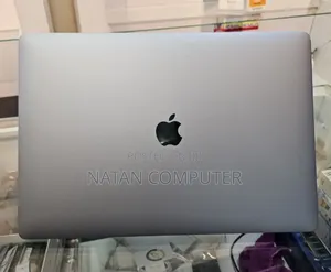 New Laptop Apple MacBook Pro 2017 16GB Intel Core I7 SSD 1T