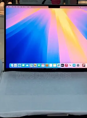 New Laptop Apple MacBook Pro M1 16GB Apple M1 Pro SSD 1T