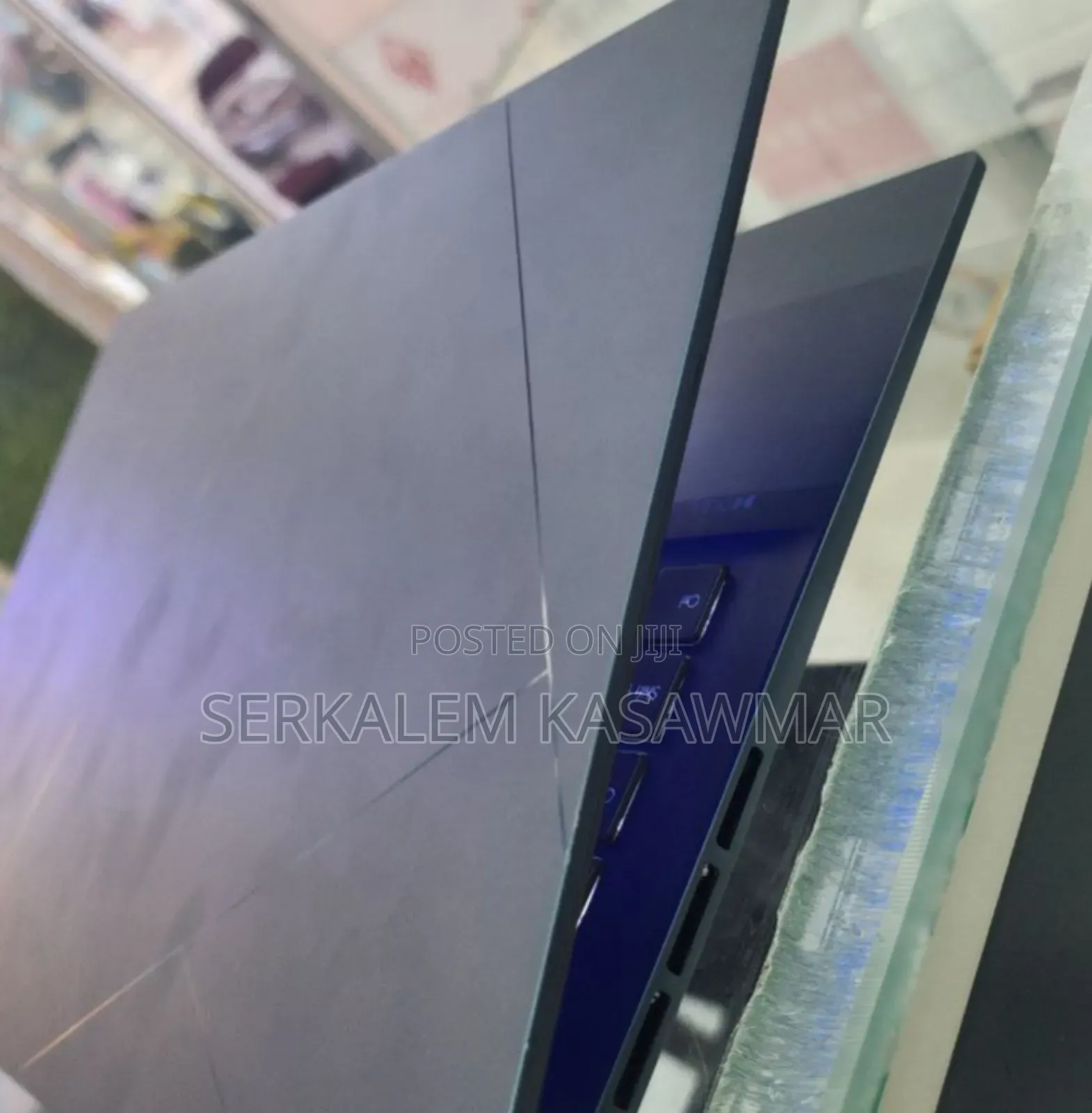 New Laptop Asus ZenBook 13 UX331UN 16GB Intel Core I7 SSD 512GB