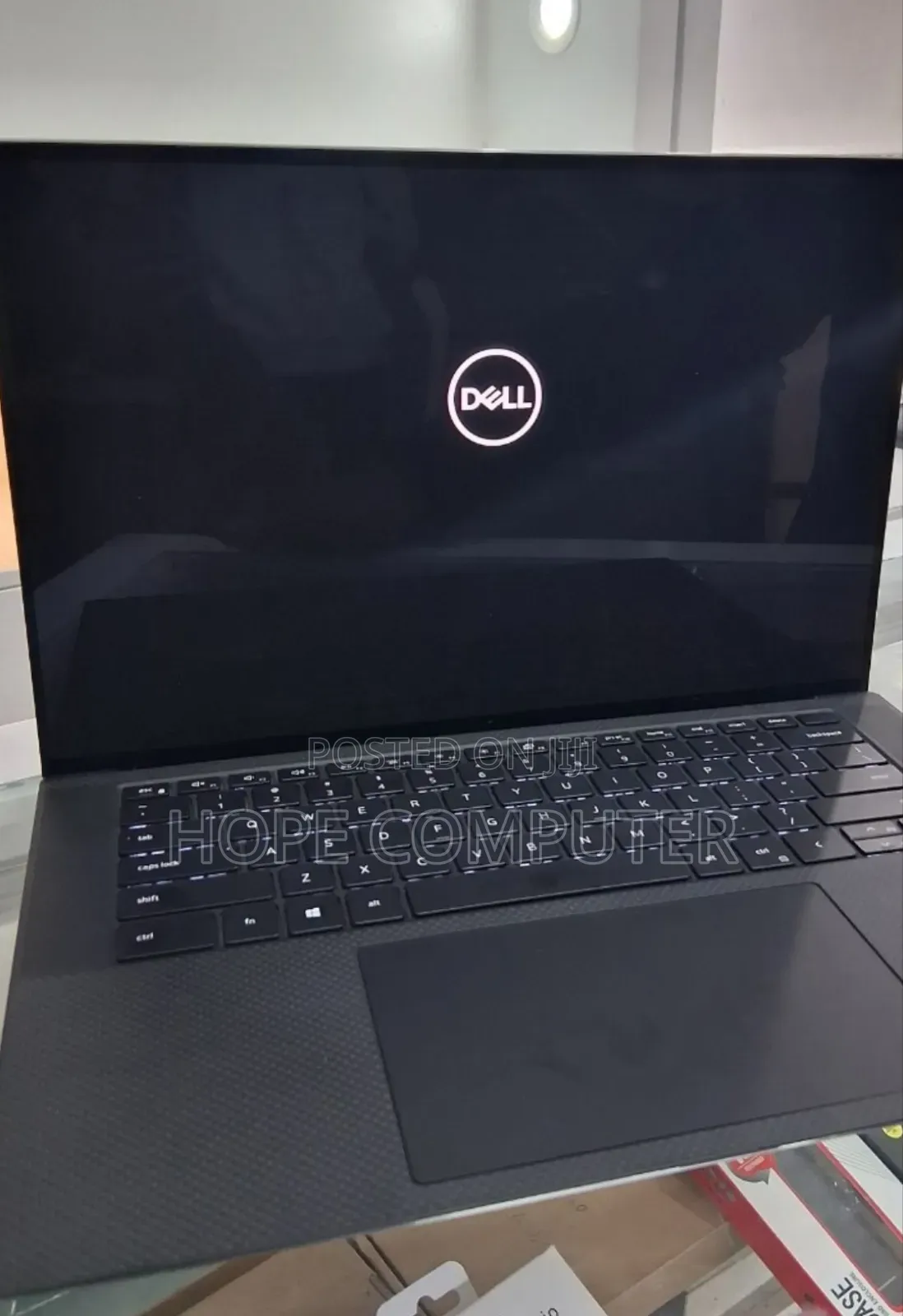 New Laptop Dell Precision 5550 16GB Intel Core I7 SSD 512GB