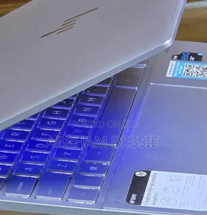 New Laptop HP Envy 15 8GB Intel Core I5 SSD 256GB