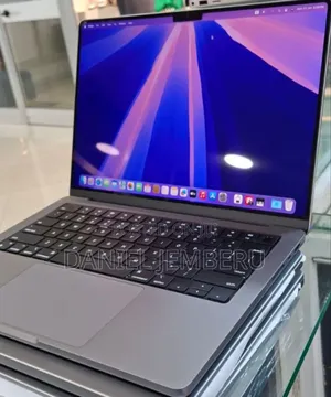 New Laptop Apple MacBook Pro M1 16GB Apple M1 Pro SSD 1T