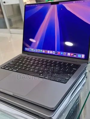 New Laptop Apple MacBook Pro M1 16GB Apple M1 Pro SSD 1T