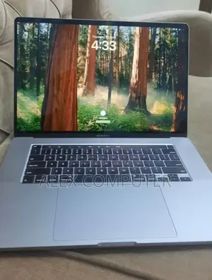 New Laptop Apple MacBook Pro 2019 16GB Intel Core I9 SSD 512GB