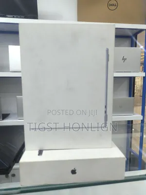 New Laptop Apple MacBook Air 16GB Apple M4 SSD 512GB