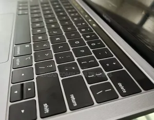 New Laptop Apple MacBook Pro 2019 8GB Intel Core I5 SSD 256GB