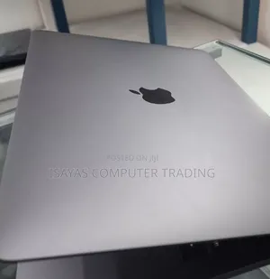 New Laptop Apple MacBook Pro 2019 8GB Intel Core I5 SSD 256GB