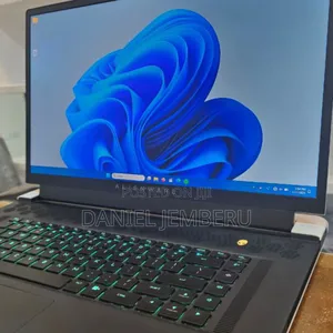 New Laptop Alienware M17x R2 32GB Intel Core I7 SSD 1T