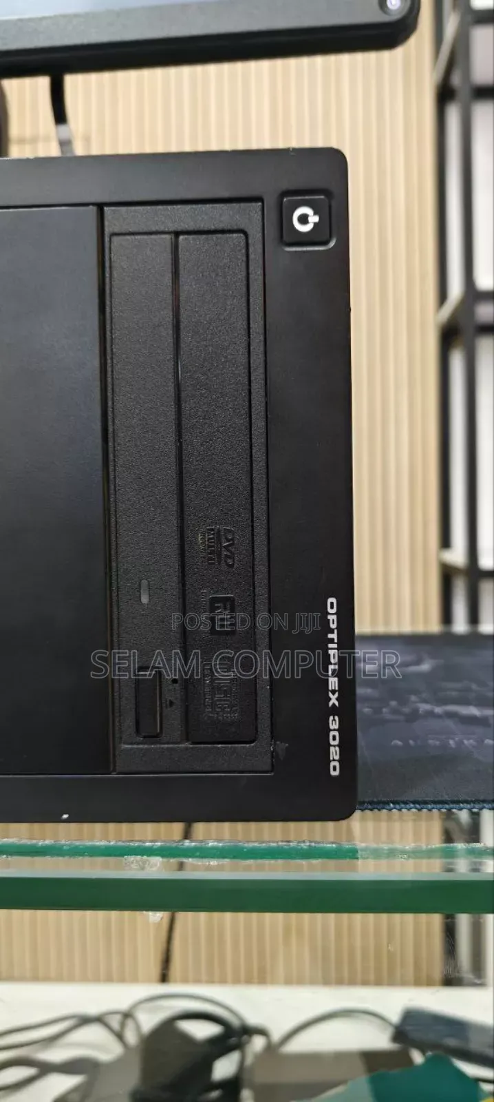 Dell Desktop Desktop 3020 Tour (With Full Accessori