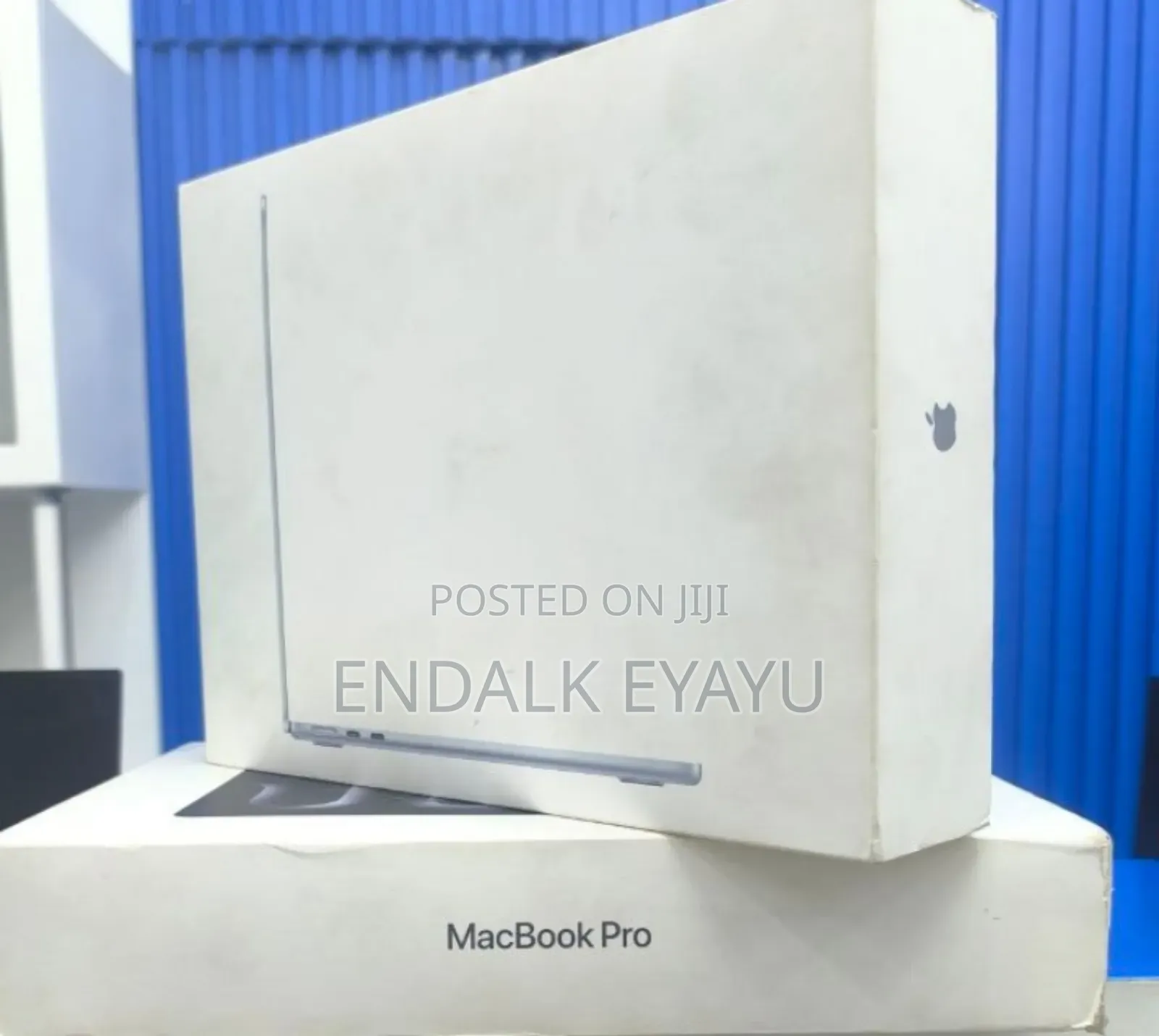 New Laptop 16GB Apple M4 SSD 512GB