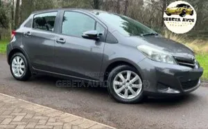 Toyota Yaris 2015 Silver