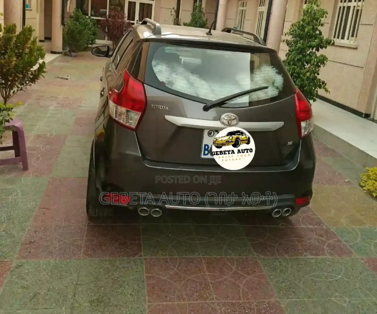 Toyota Yaris 2015 Silver