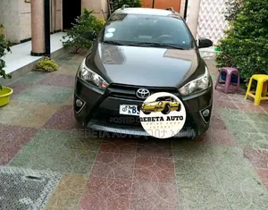 Toyota Yaris 2015 Silver