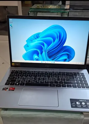 Photo - New Laptop Acer Aspire 3 16GB AMD Ryzen 7 SSD 512GB