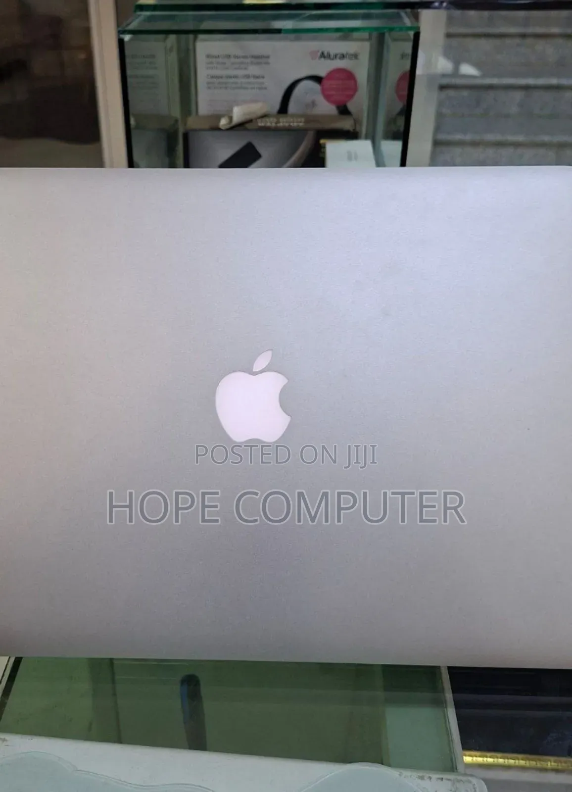 New Laptop Apple MacBook Pro 2015 16GB Intel Core I7 SSD 256GB