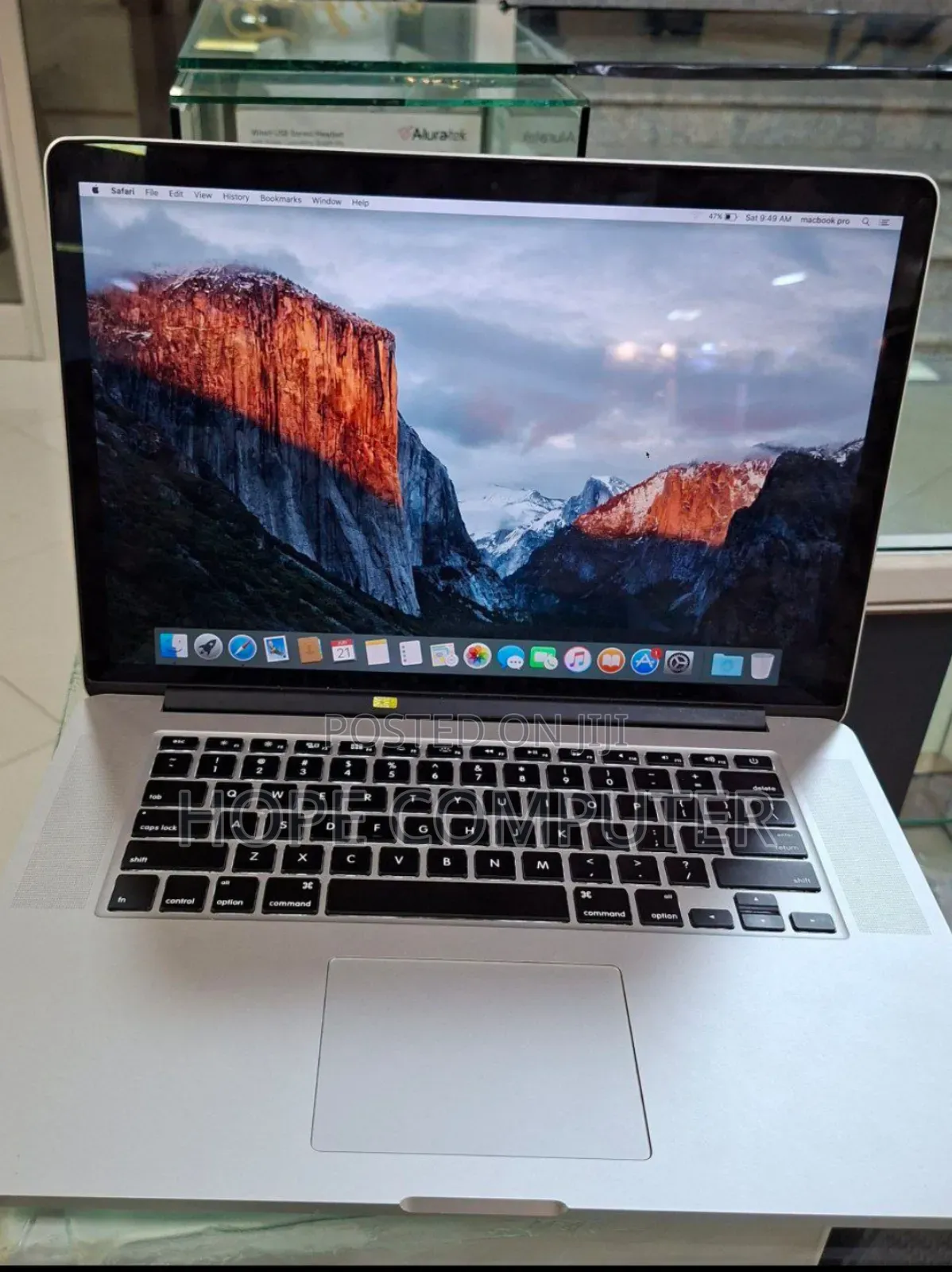 New Laptop Apple MacBook Pro 2015 16GB Intel Core I7 SSD 256GB