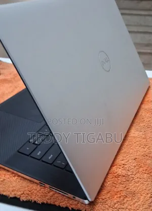 Photo - New Laptop Dell 16GB Intel Core I7 SSD 512GB