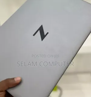 New Laptop HP ZBook Firefly 15 G7 16GB Intel Core I7 SSD 512GB