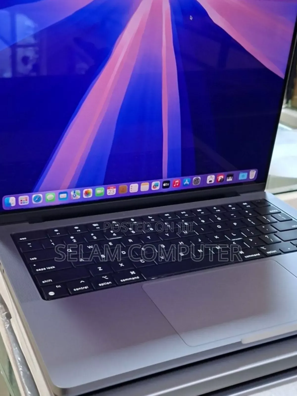 New Laptop Apple MacBook Pro M1 16GB Apple M1 SSD 1T