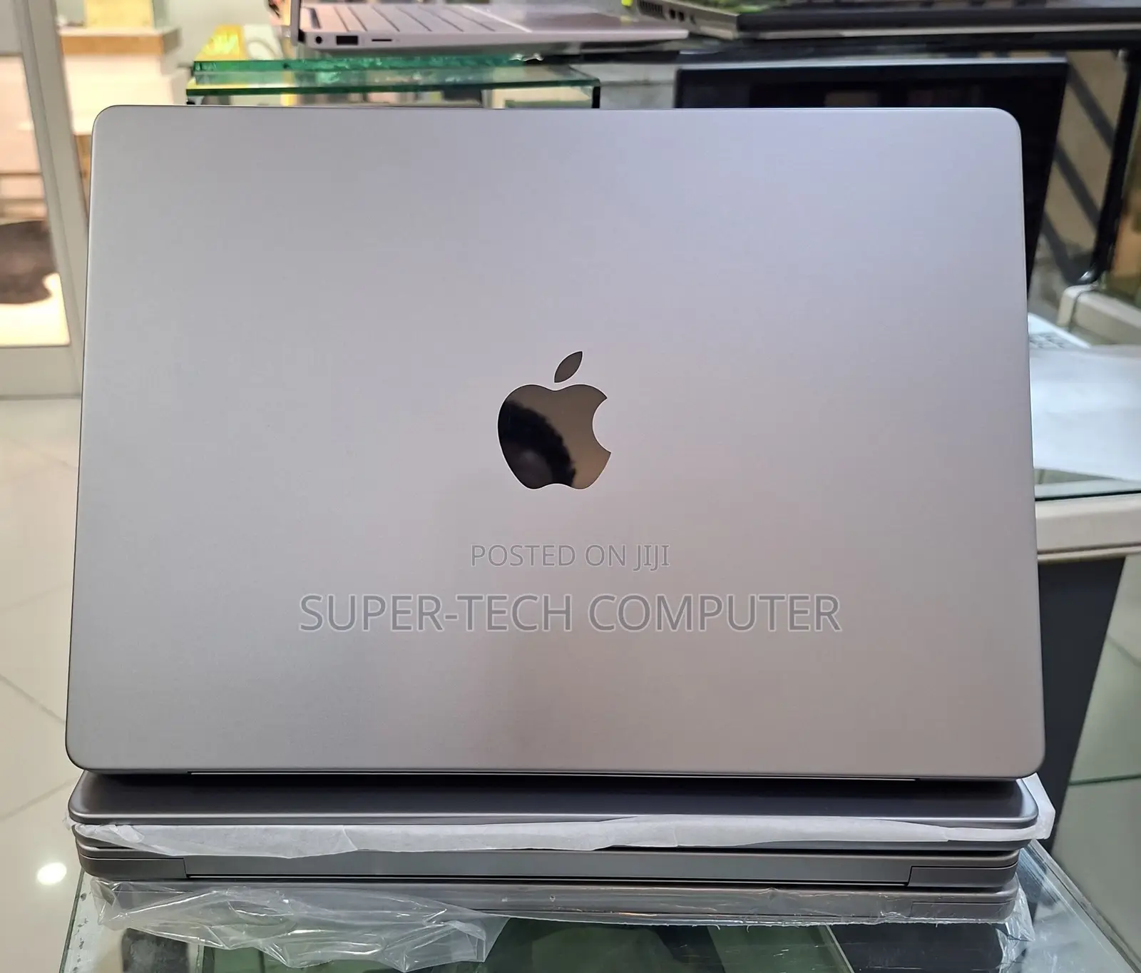 New Laptop Apple MacBook Pro M1 16GB Apple M1 SSD 1T