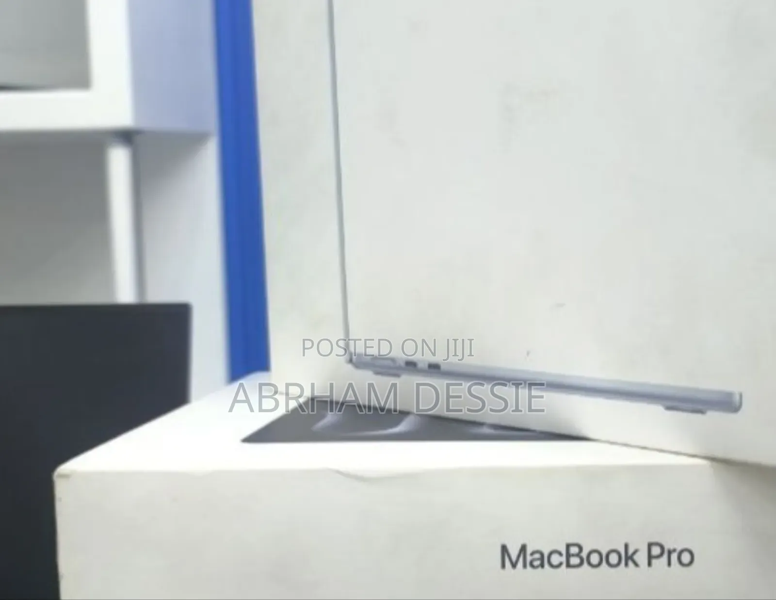 New Laptop Apple MacBook Pro M1 16GB Intel Core I9 SSD 512GB