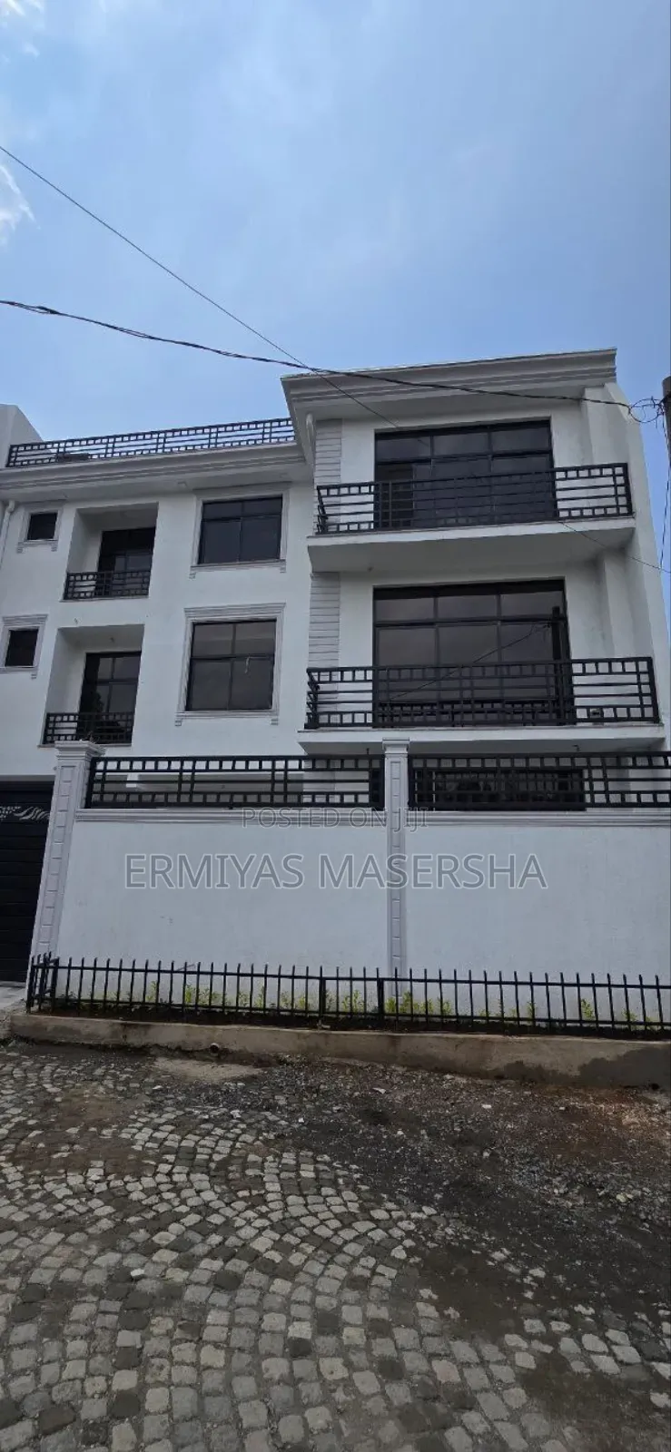 Furnished 6bdrm Villa in Yeka for sale