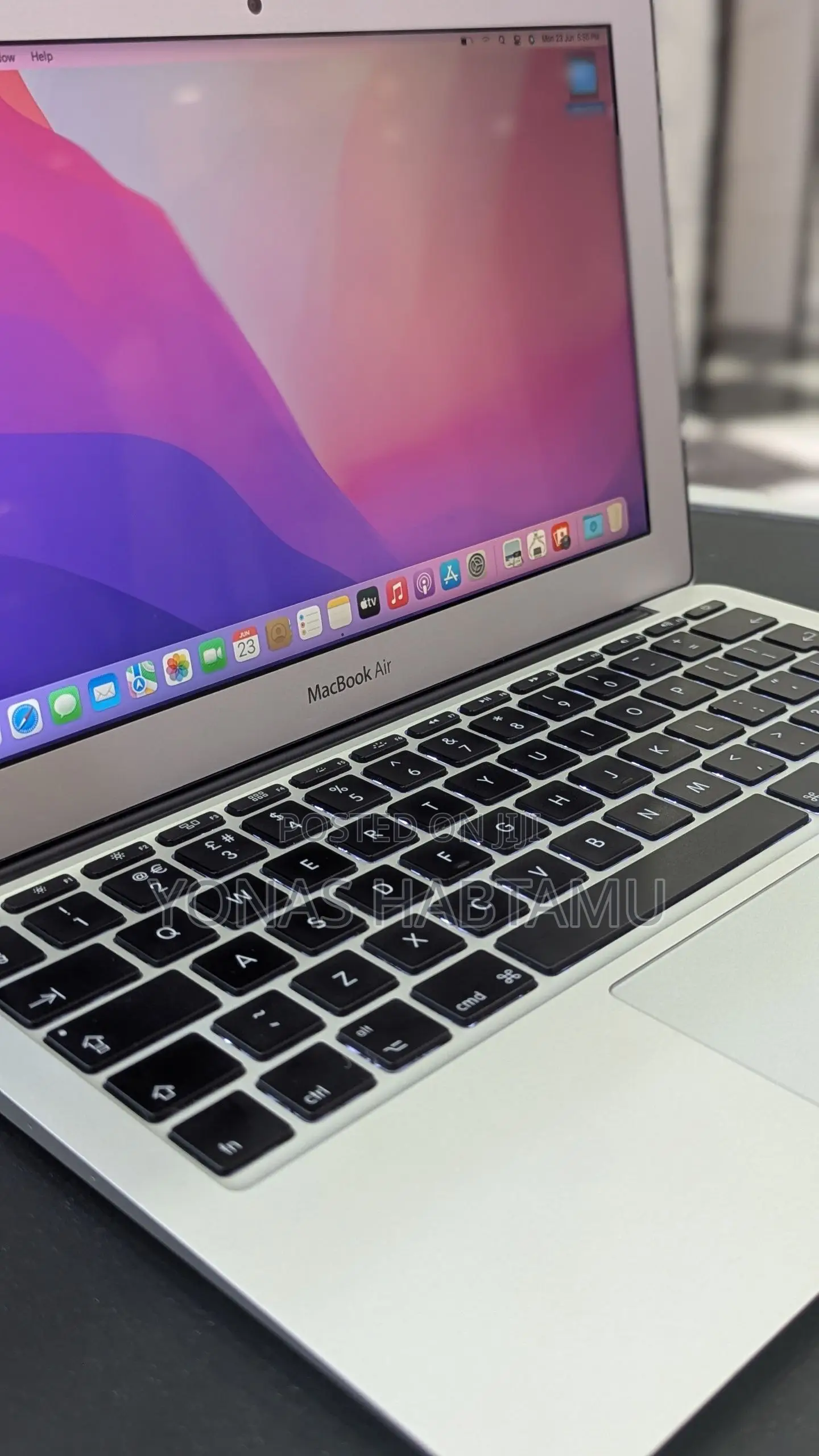 New Laptop Apple MacBook 4GB HDD+SSD 128GB