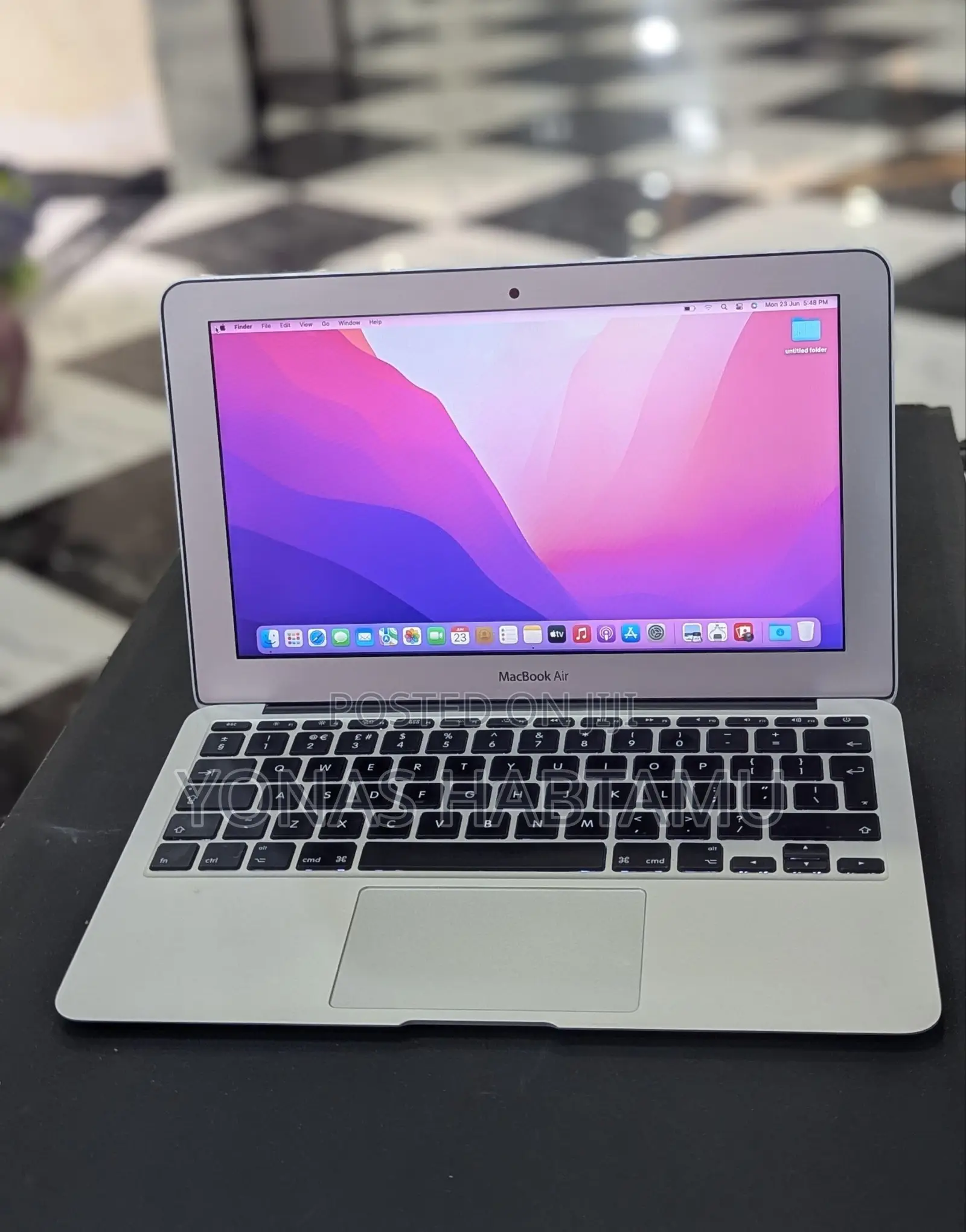 New Laptop Apple MacBook 4GB HDD+SSD 128GB