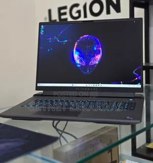 New Laptop Alienware M17x R2 32GB Intel Core I9 SSD 1T