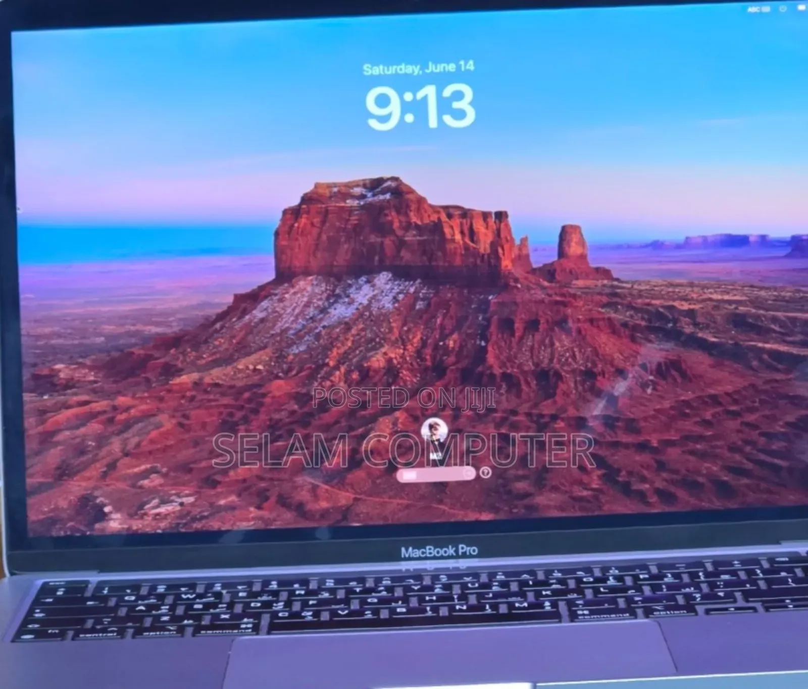 New Laptop Apple MacBook Pro 2022 M2 8GB Apple M2 SSD 256GB