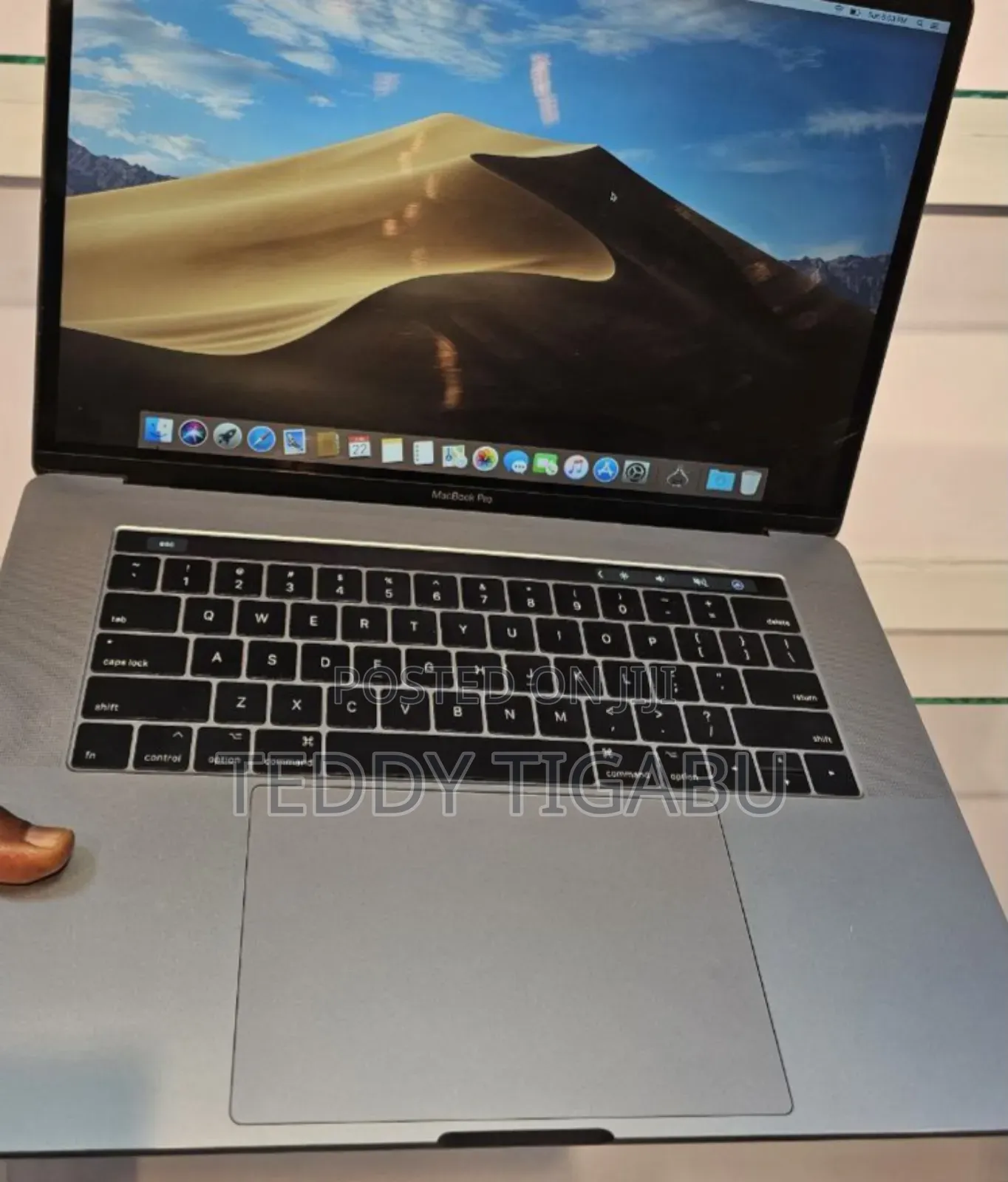 New Laptop Apple MacBook Pro 2017 16GB Intel Core I7 SSD 1T