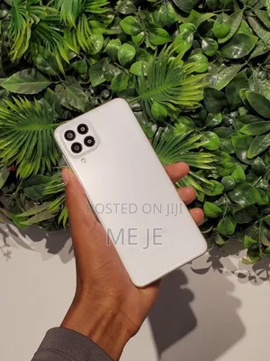 Photo - Samsung Galaxy M33 5G 128 GB White