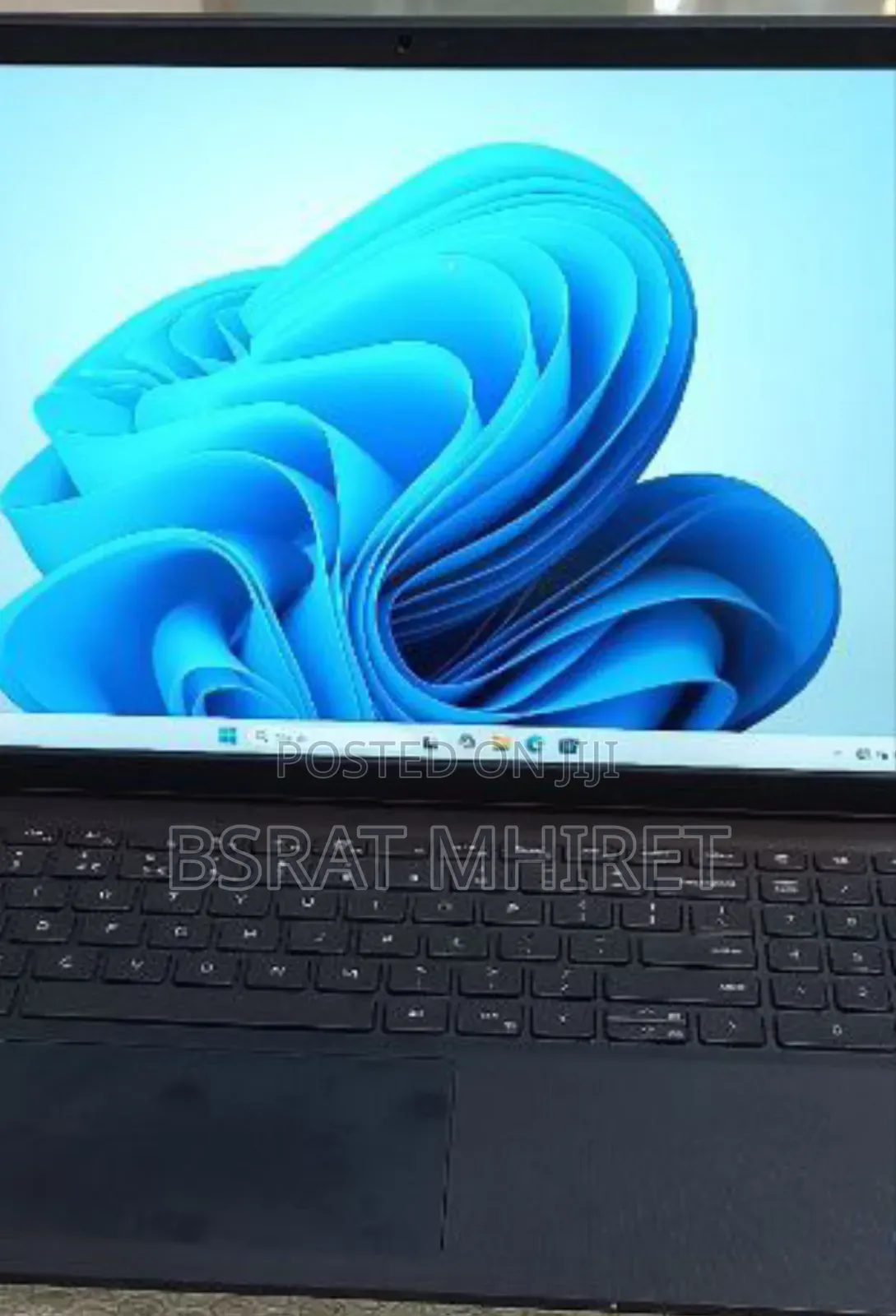 New Laptop Dell Vostro 3520 8GB Intel Core I5 SSD 1T