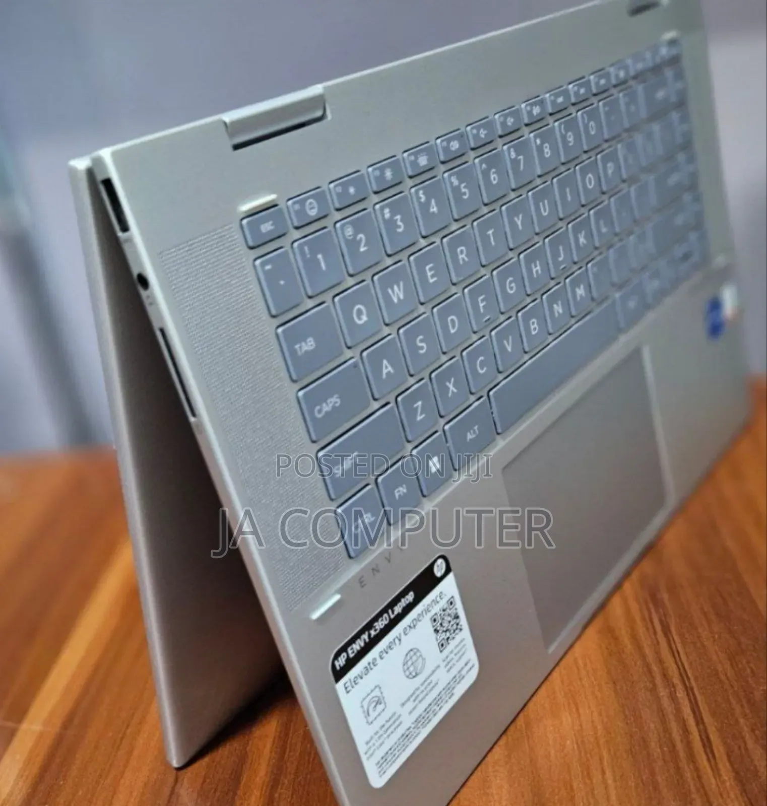 New Laptop HP Envy X360 8GB Intel Core I5 SSD 512GB