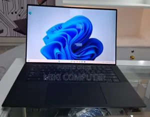 New Laptop Dell Precision 15 3520 16GB Intel Core I7 SSD 512GB