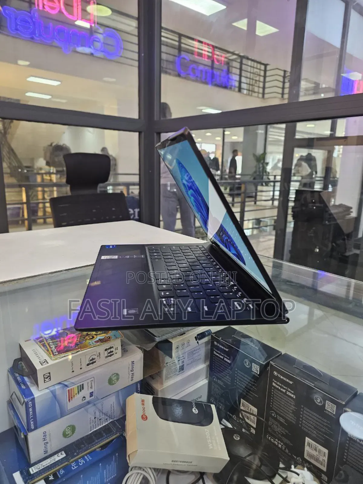 New Laptop Lenovo Yoga 9i 16GB Intel Core I7 SSD 512GB