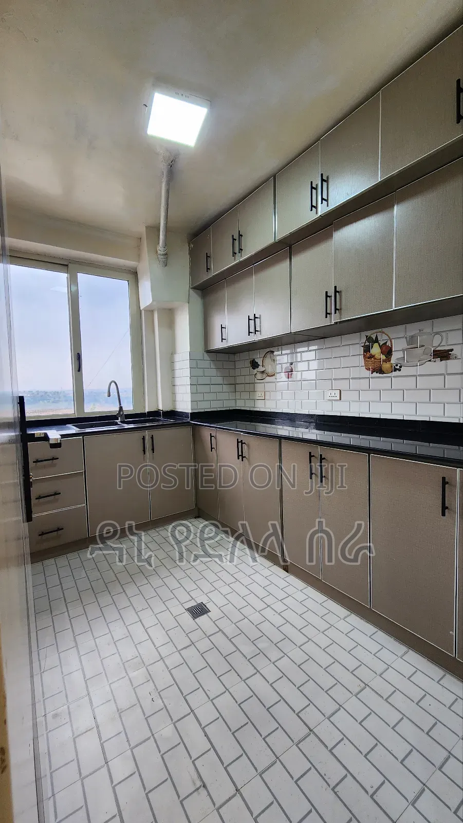 Furnished 2bdrm Condo in አዲሰሰ አበባ, Bole for sale