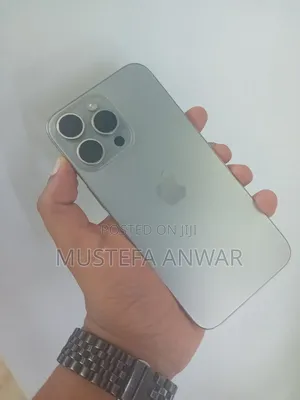 Photo - Apple iPhone 15 Pro Max 1 TB Silver