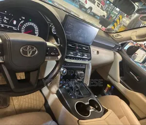 Toyota Land Cruiser 2023 Black