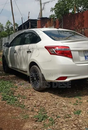 Toyota Yaris 2016 White