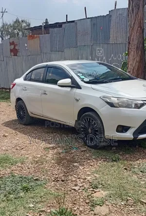 Toyota Yaris 2016 White