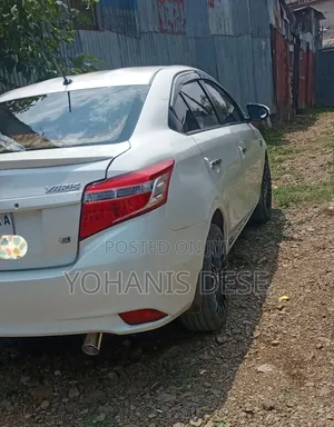 Toyota Yaris 2016 White